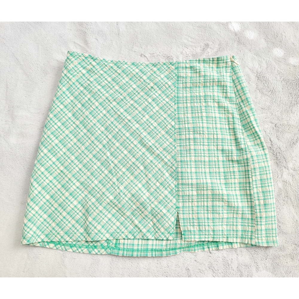 Urban Plaid Skirt Size M